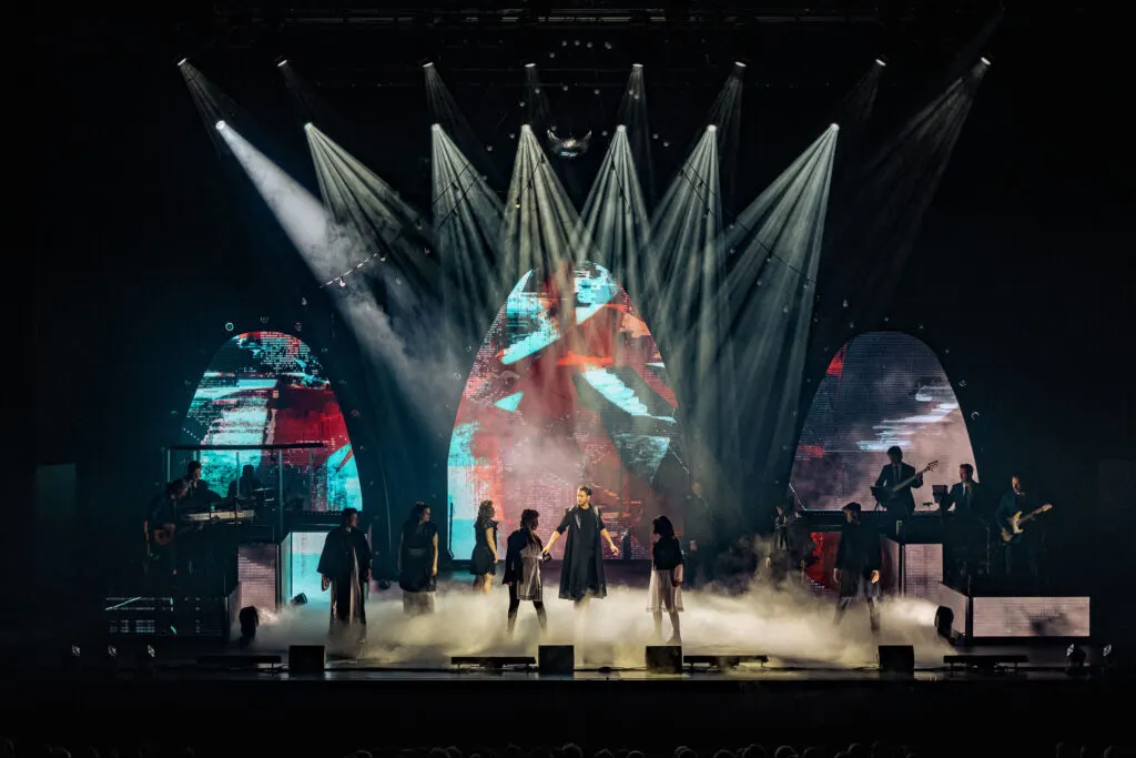 THIS IS THE GREATEST SHOW – photo 10